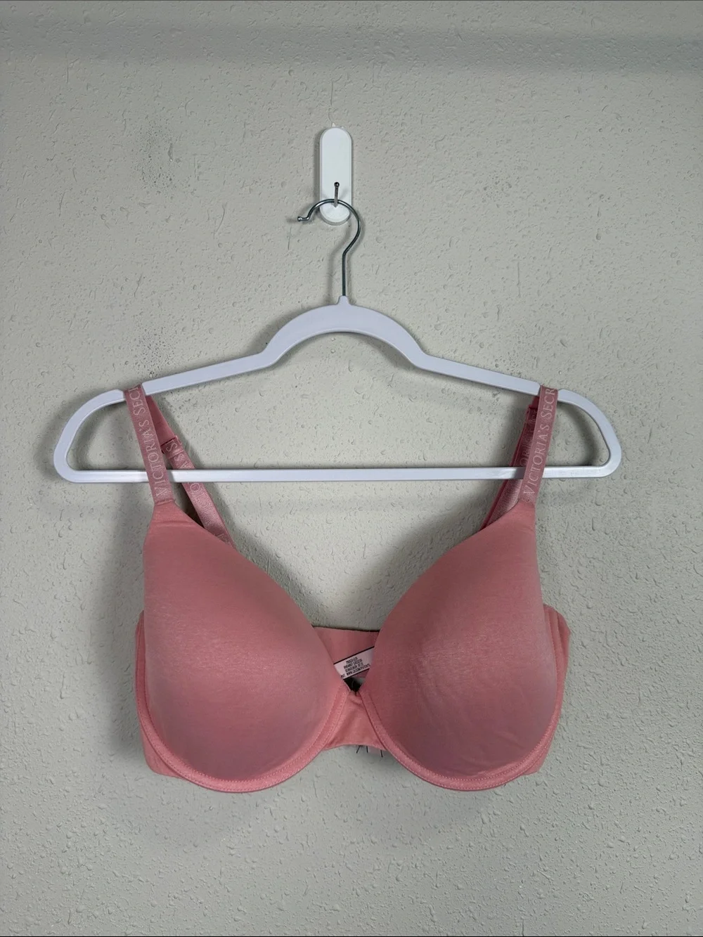 Victoria’s Secret T-Shirt Bra 36DDD Pink Lightly Lined Underwire Everyday Bra